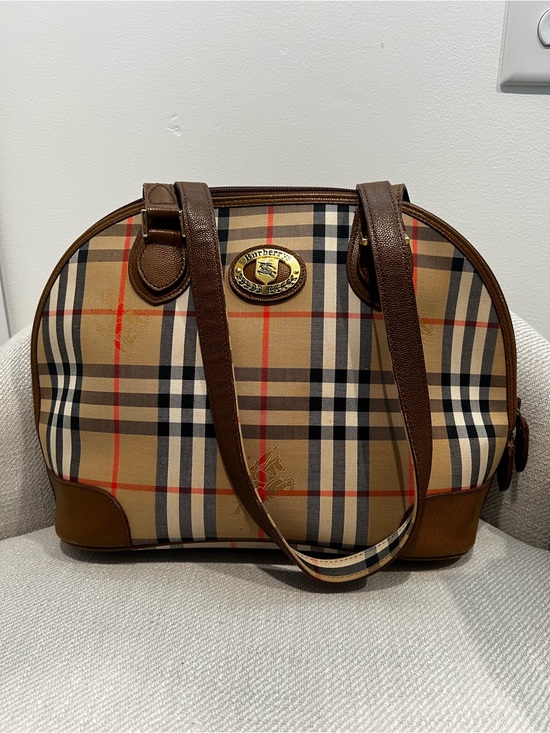 Burberry Handbags - Vintage Burberry Nova Check Shoulder Purse and Wallet Set